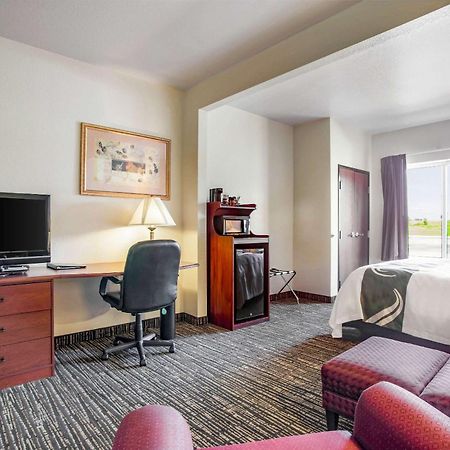 Quality Inn Parsons North Экстерьер фото