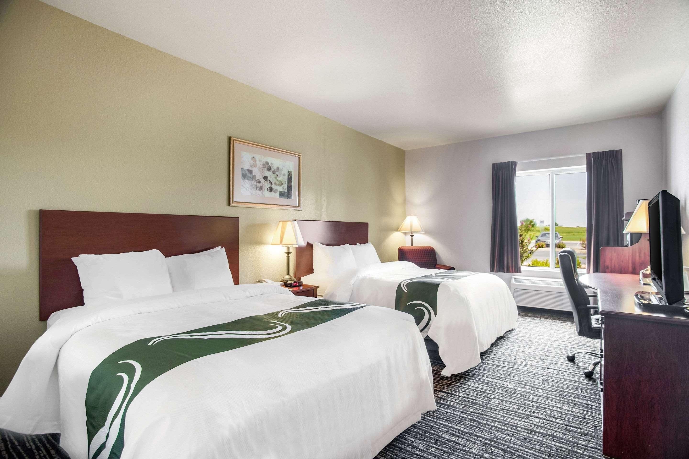 Quality Inn Parsons North Экстерьер фото