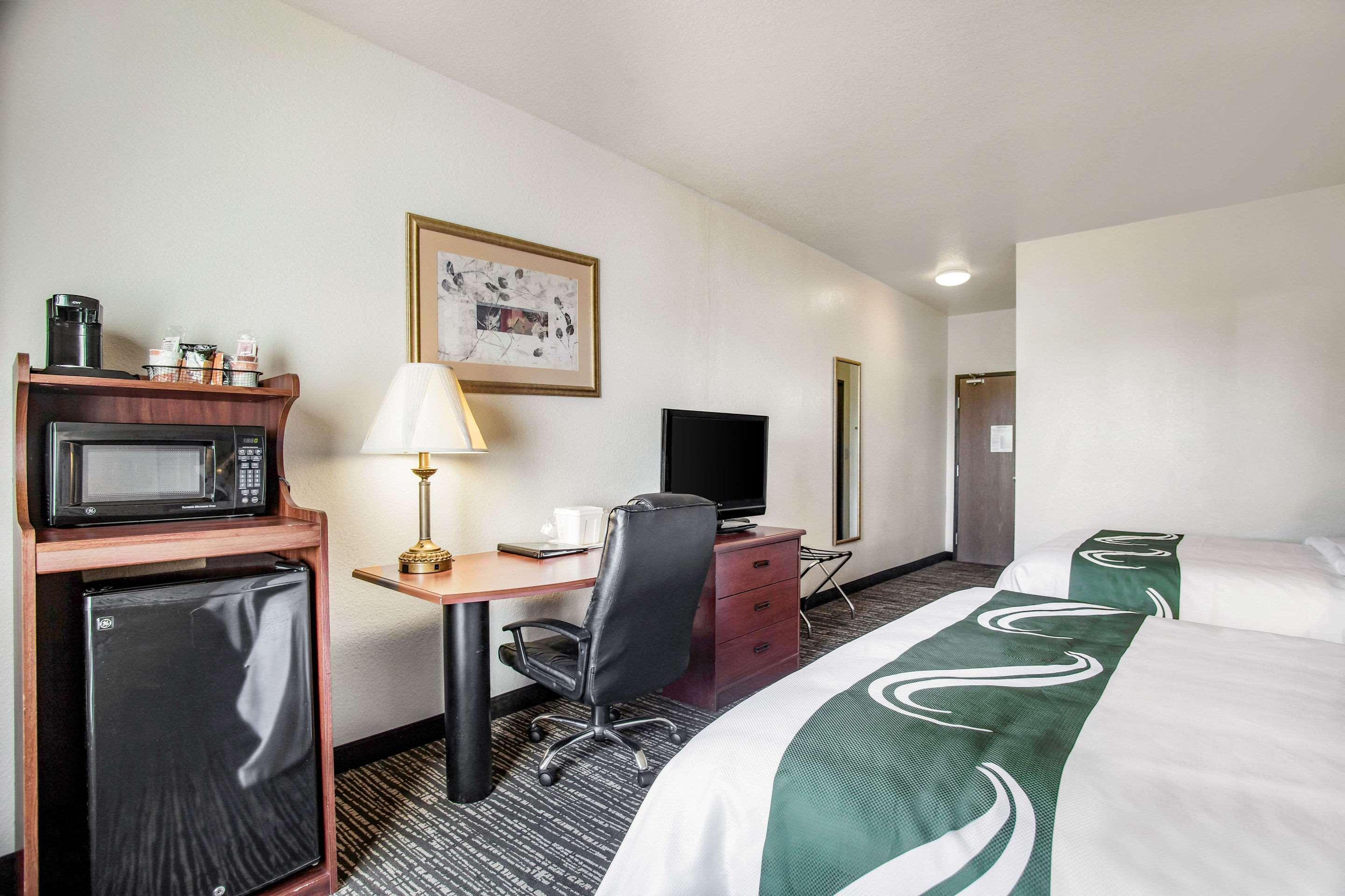 Quality Inn Parsons North Экстерьер фото