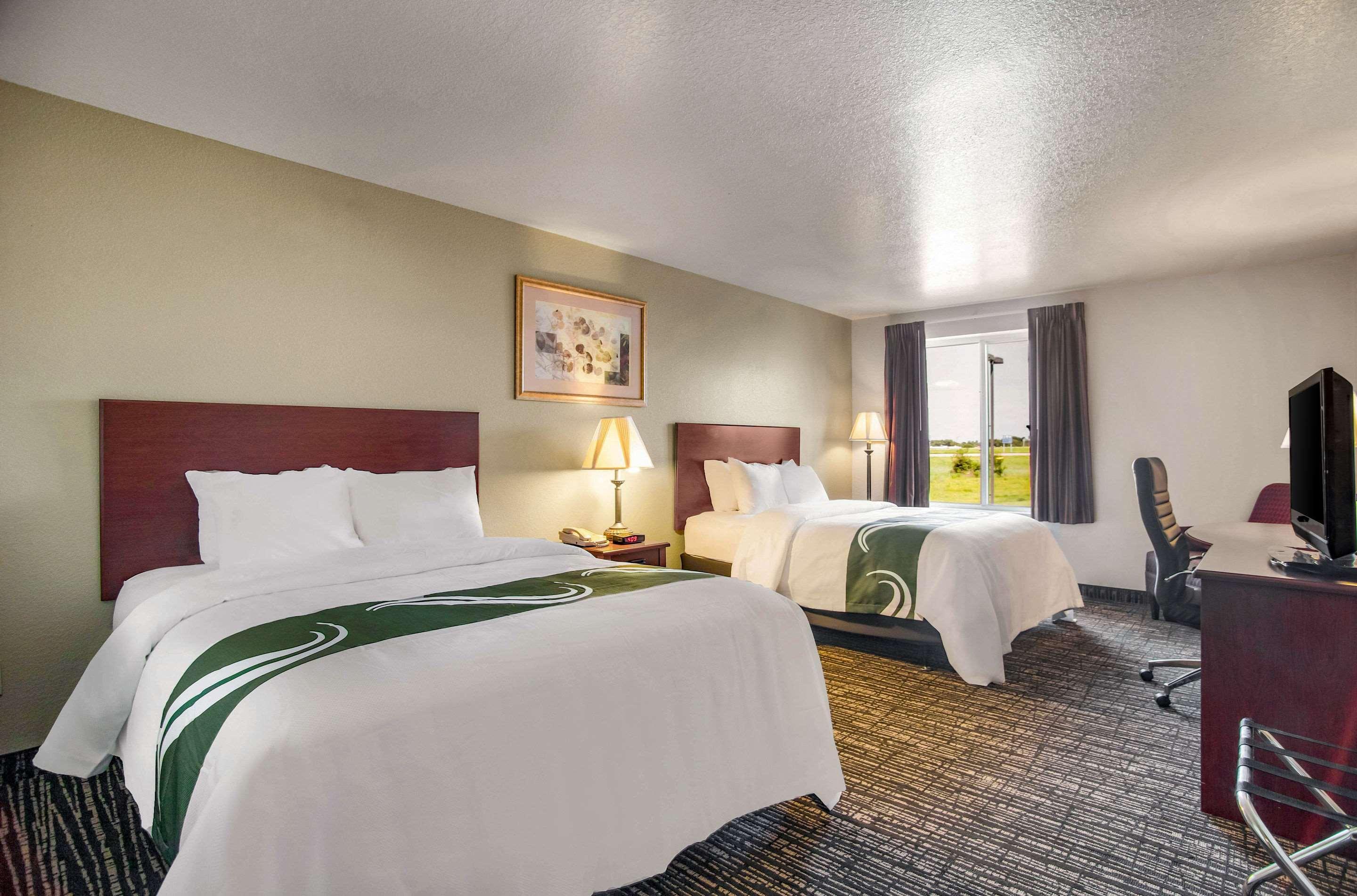 Quality Inn Parsons North Экстерьер фото