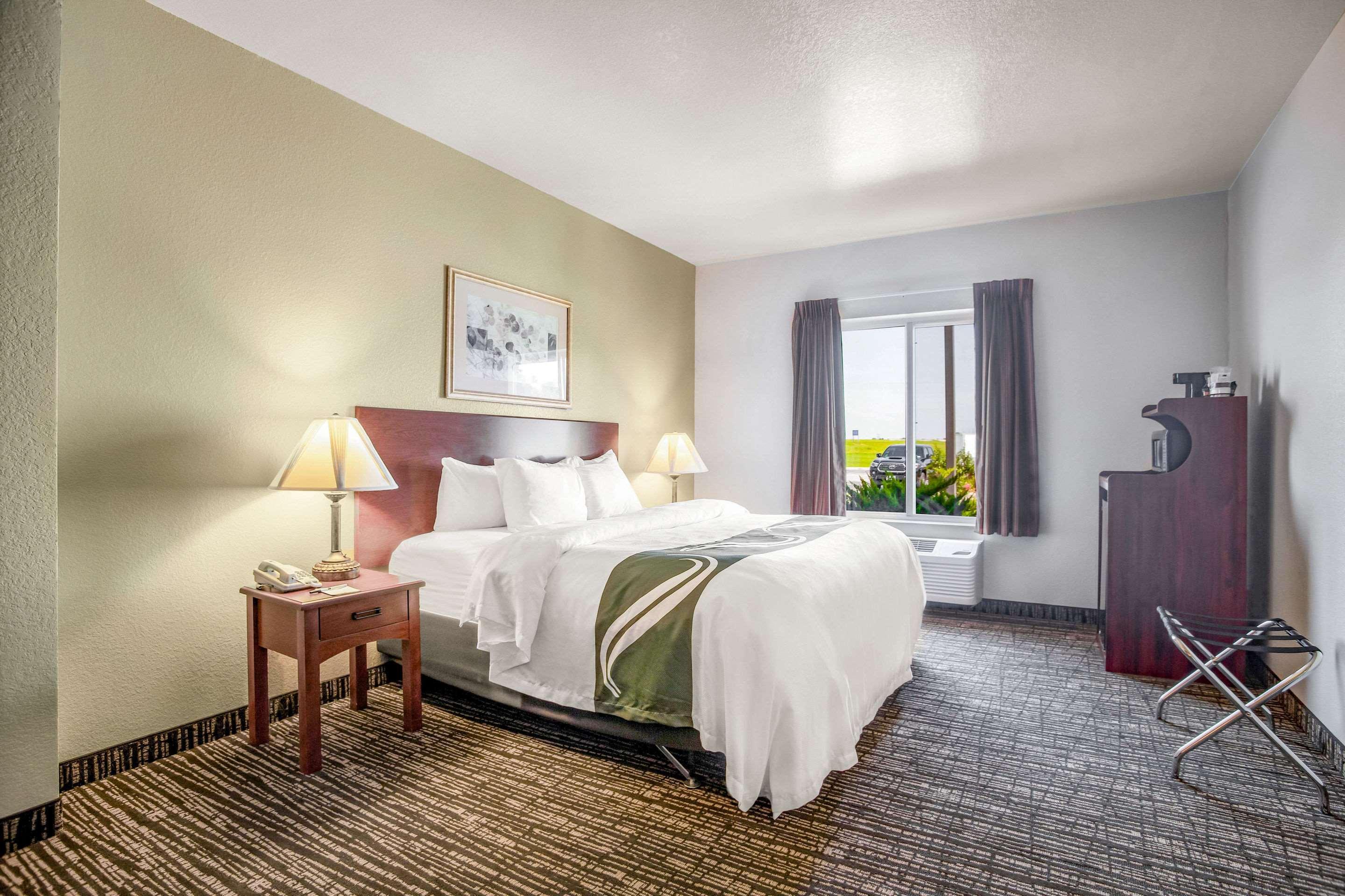 Quality Inn Parsons North Экстерьер фото