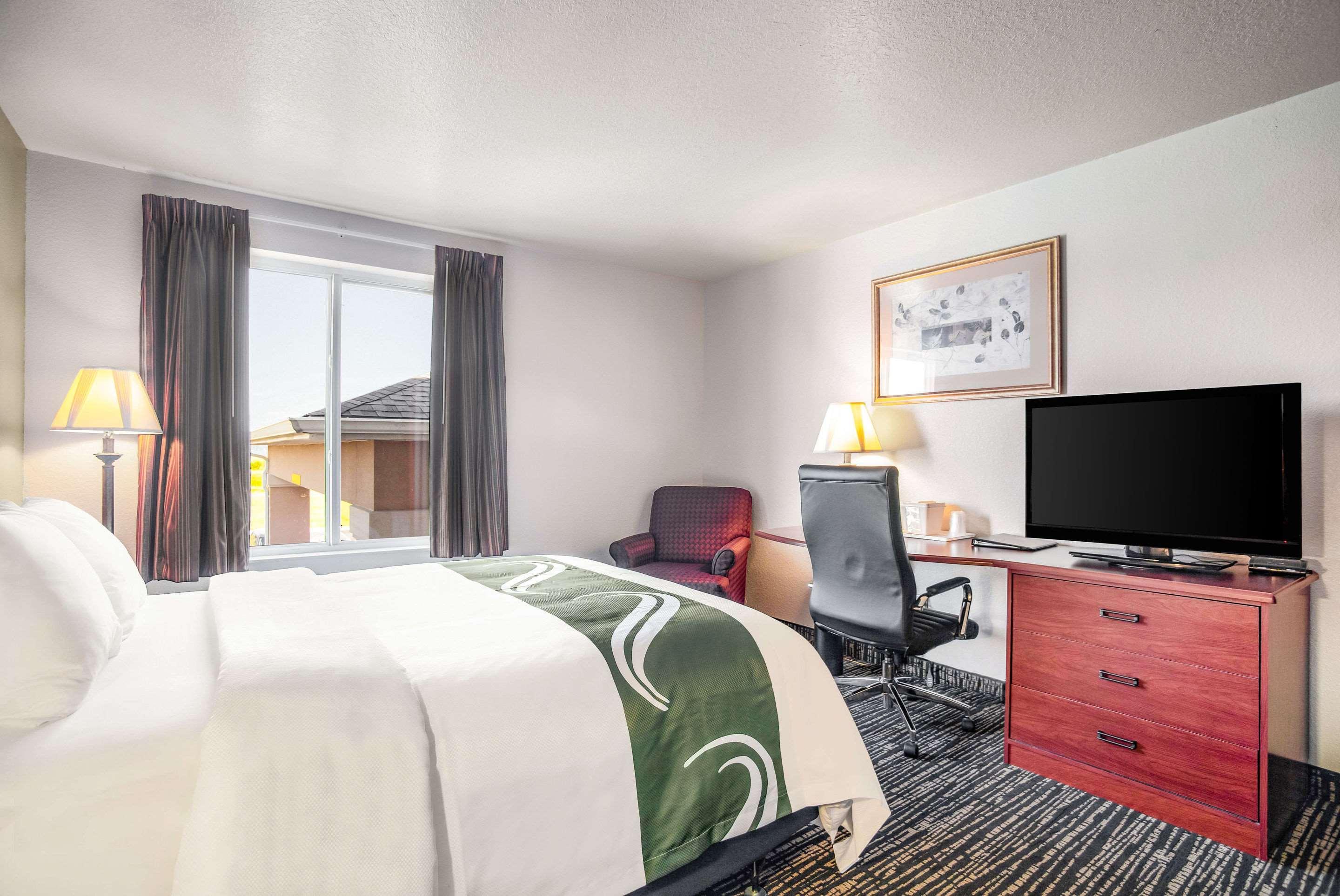 Quality Inn Parsons North Экстерьер фото