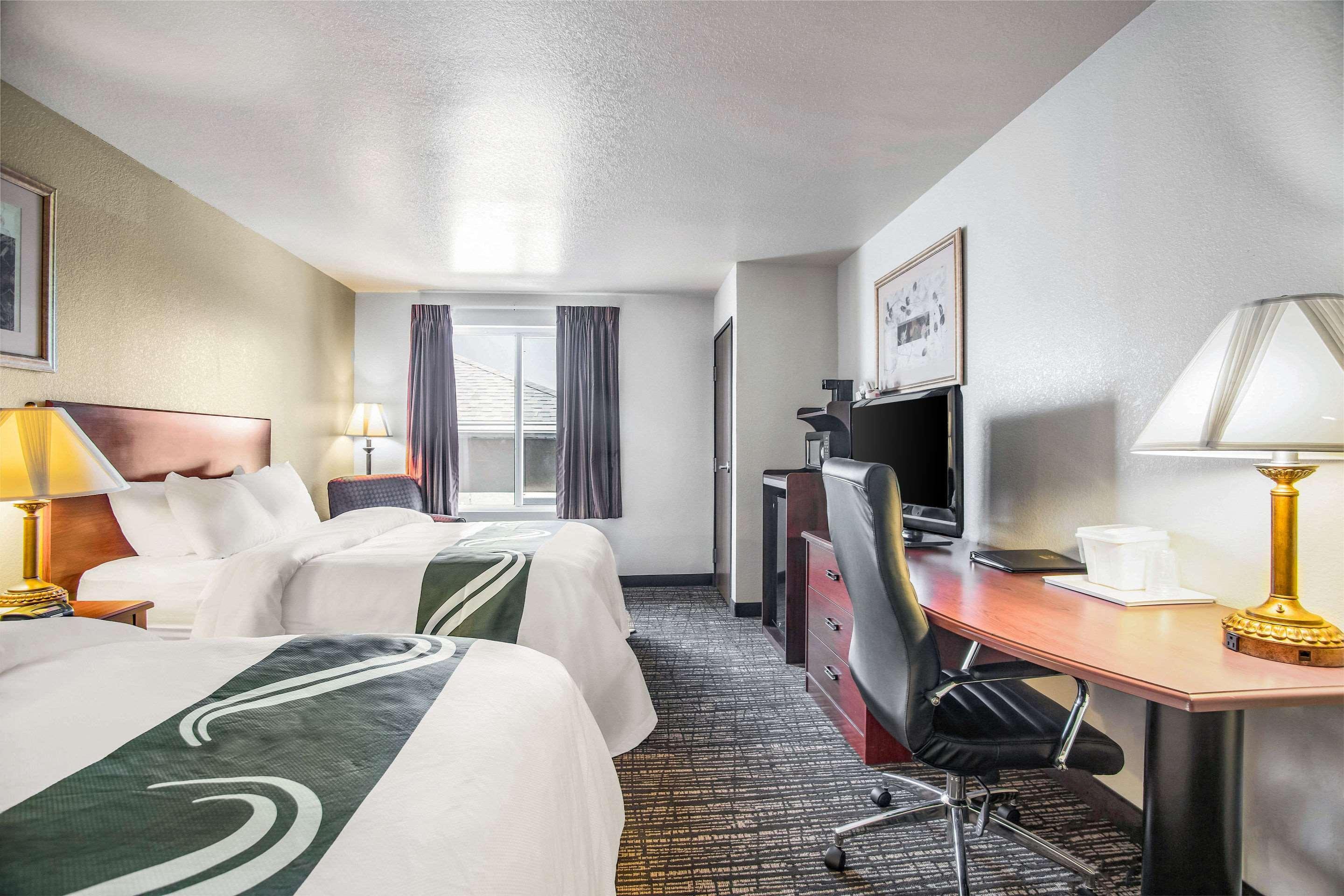 Quality Inn Parsons North Экстерьер фото