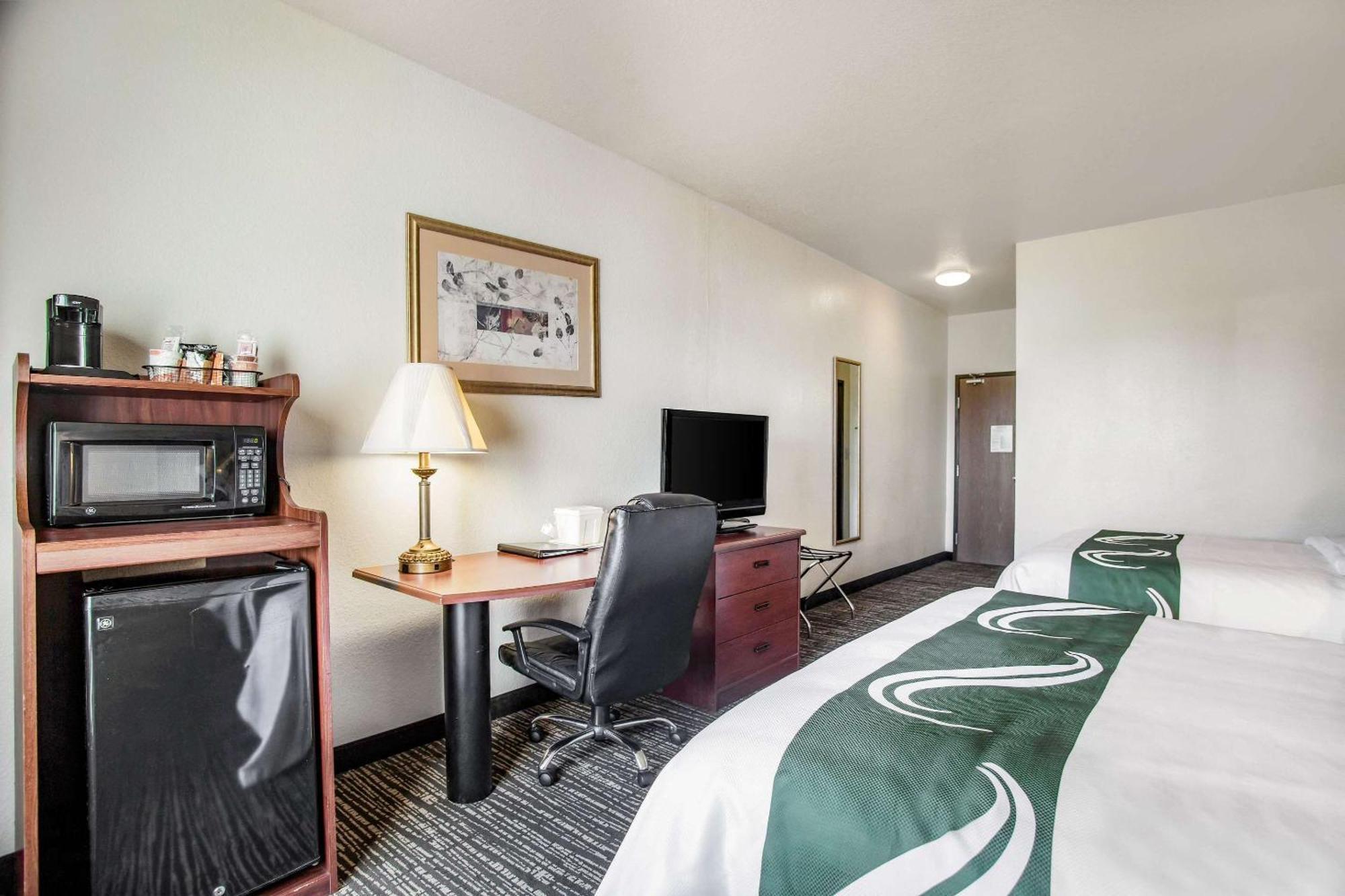 Quality Inn Parsons North Экстерьер фото