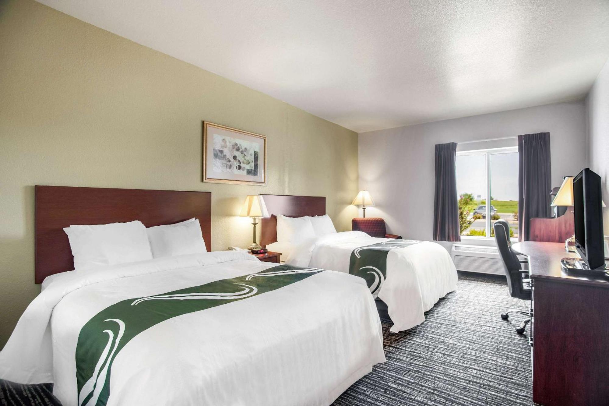 Quality Inn Parsons North Экстерьер фото