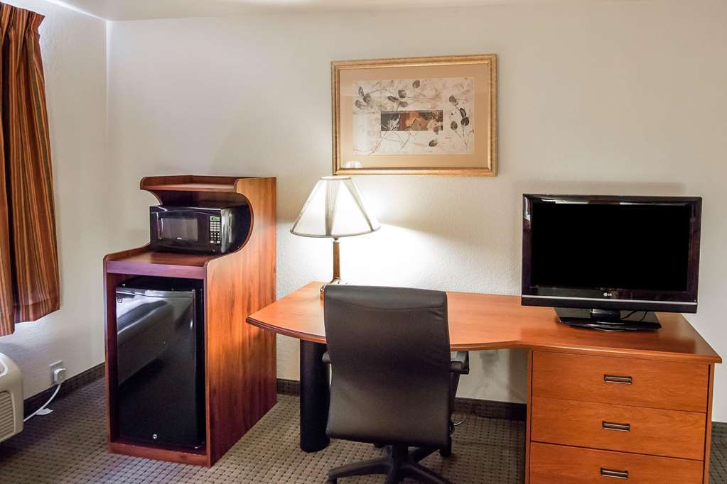 Quality Inn Parsons North Номер фото